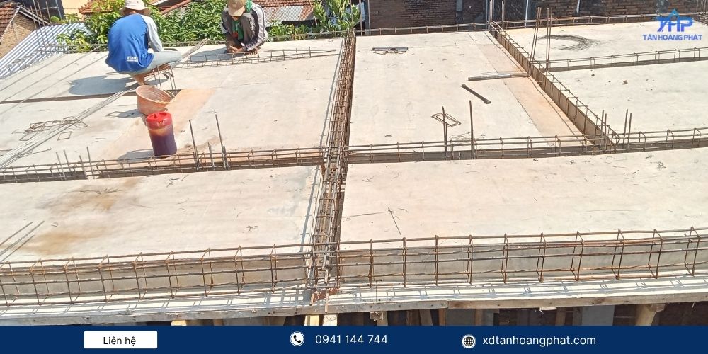 Bố trí thép dầm sàn mái nhà bê tông