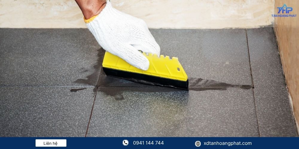 Thi công lát gạch khi gạch khô hoàn toàn